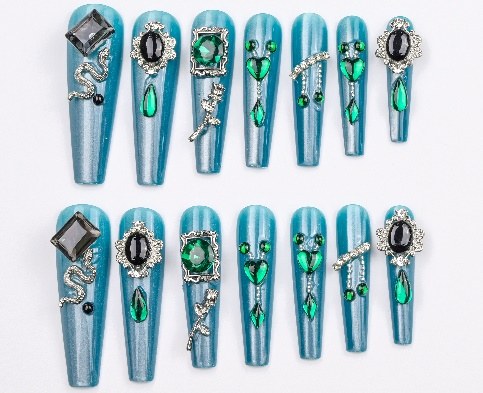 AQUA K Lifestyle 3D press-on nails design 58